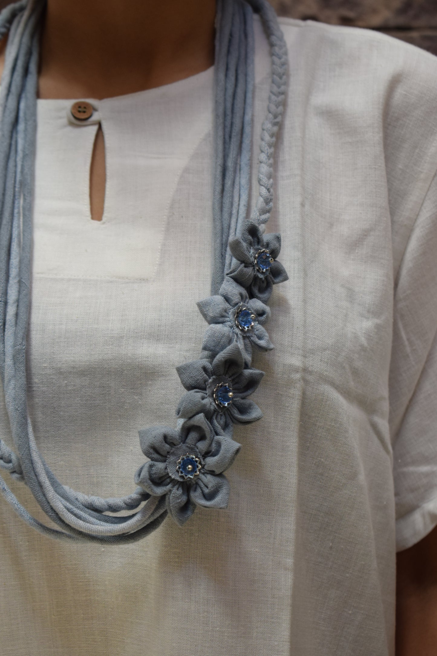 DYNAMIC THREAD NECKLACE – STEEL GREY