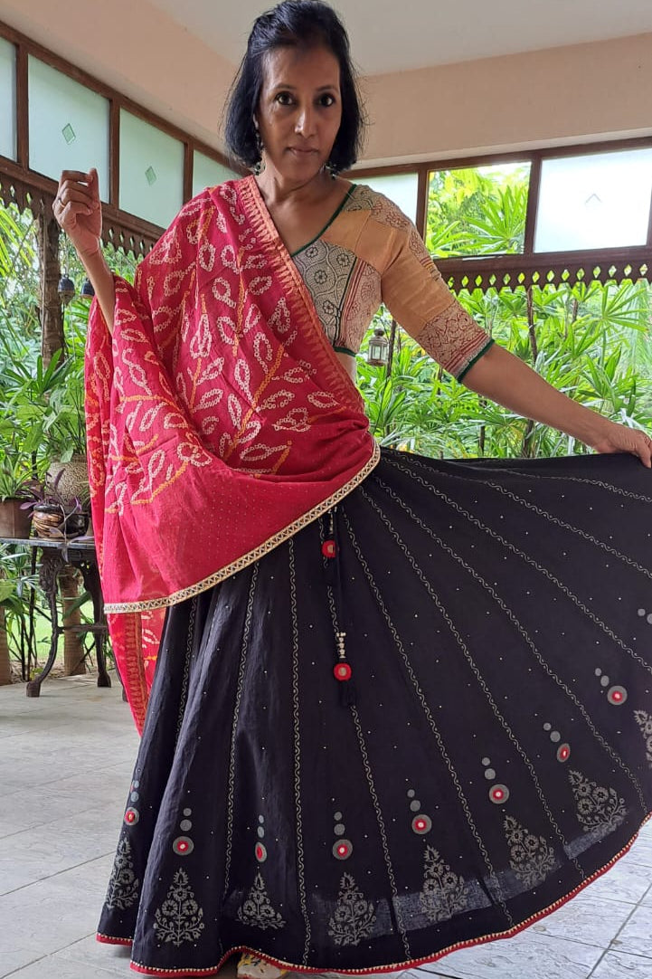 MORALFIBRE KALI CHANIYA WITH HAND BLOCK PRINTS AND MUKAISH & MIRROR WORK