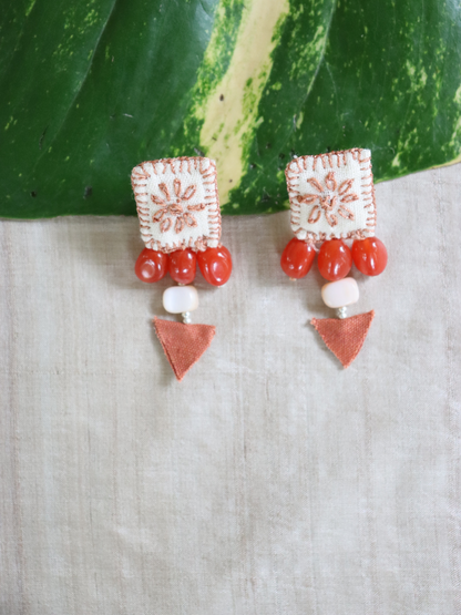 THREAD & BEAD WORK SET – CORAL