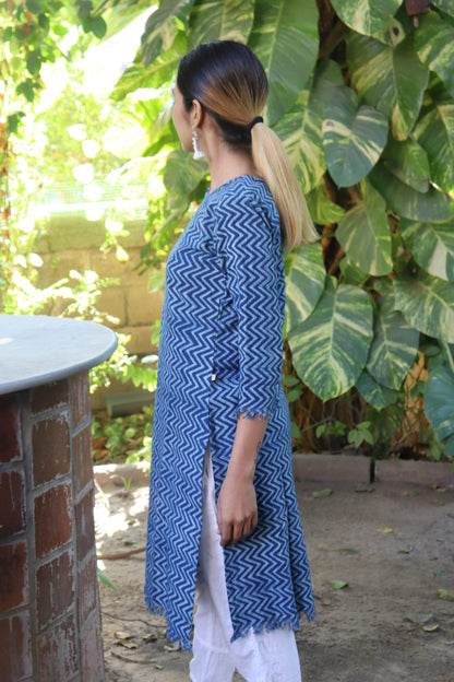 MORALFIBRE INDIGO ZIG ZAG PRINTED KURTI WITH RAW EDGES