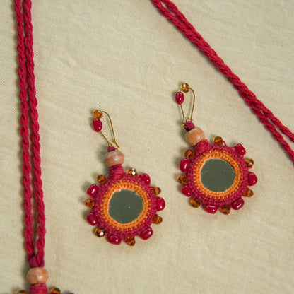 CIRCULAR MIRROR WITH CORNER BEADS
