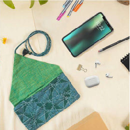 U Work - Desk Essentials Kit